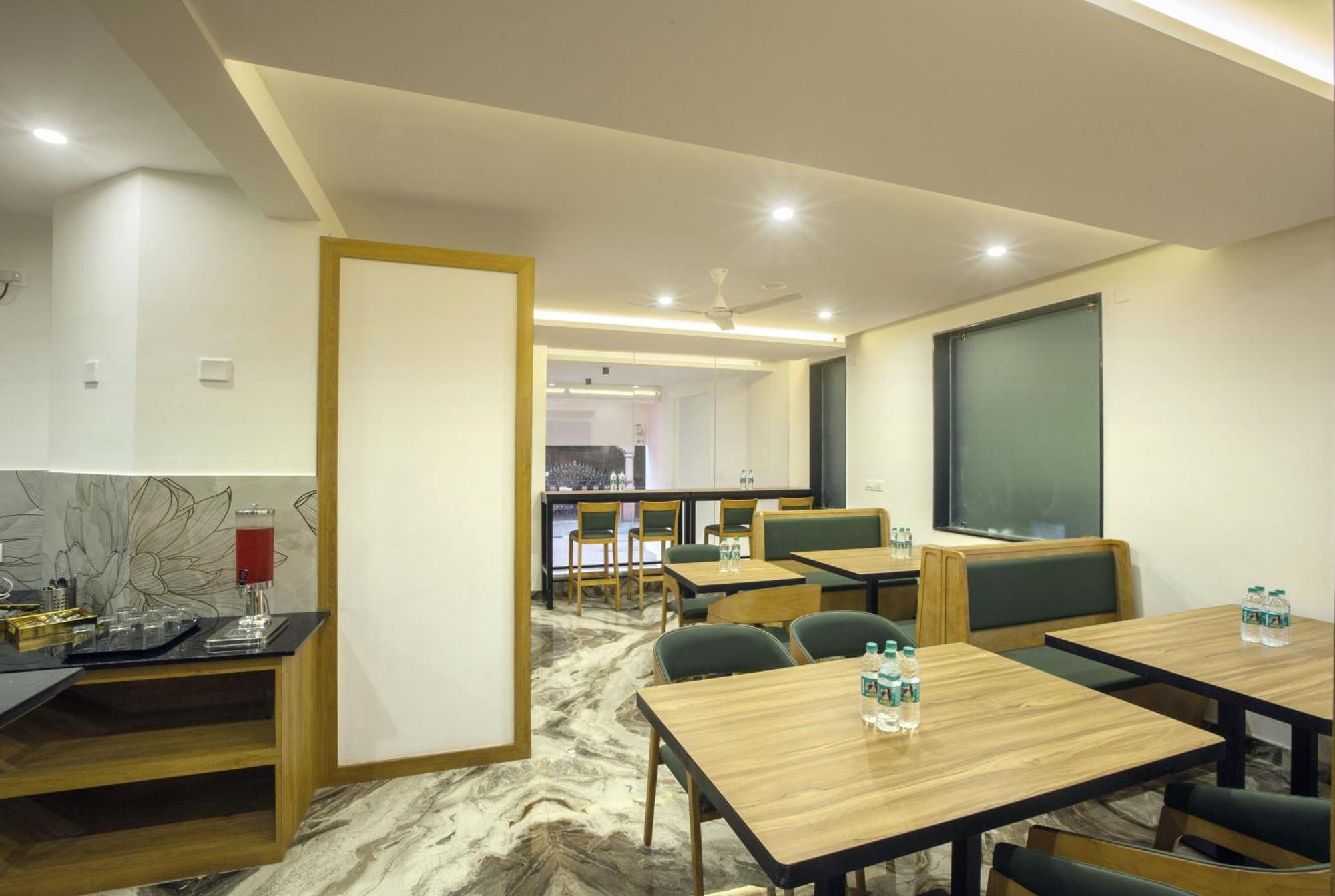 Hotel Sterling Plaza- Bangalore International Airport Dod Jala Exterior foto