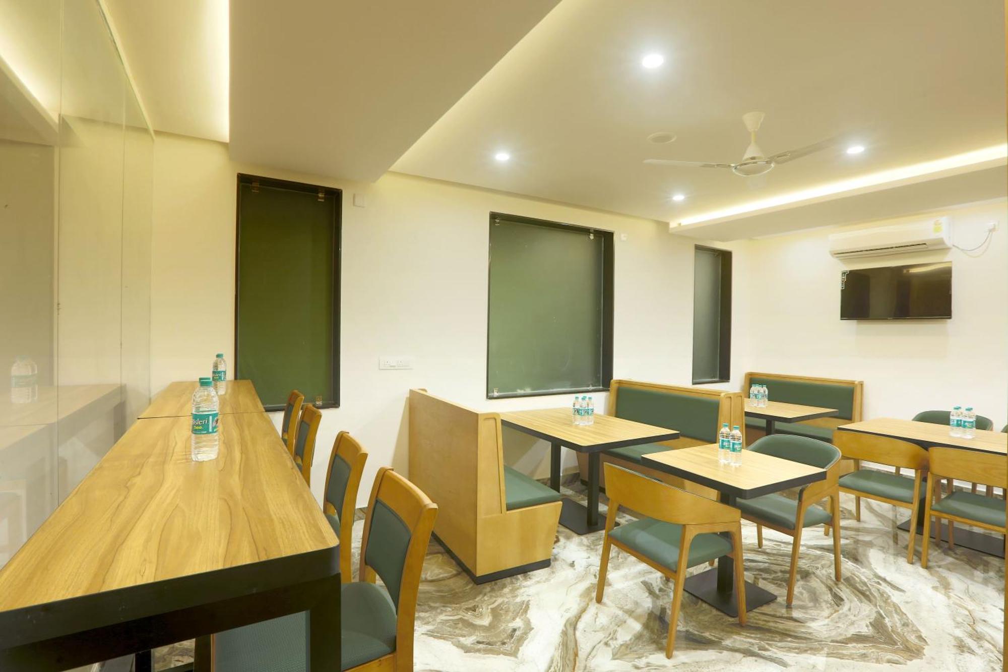 Hotel Sterling Plaza- Bangalore International Airport Dod Jala Exterior foto